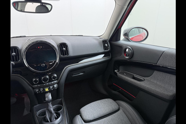 MINI Countryman 1.5 Cooper S E ALL4 Classic VAN: 26.900,- VOOR: 24.770,- UW WKVOORDEEL: 2.130,- | SPORTSTOELEN | AFN. TREKHAAK | 4X4 | STOELVERWARMING|