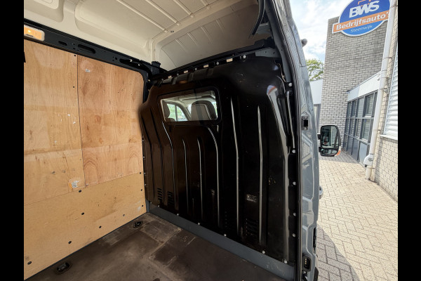 Renault Master T35 2.3 dCi 150pk L3H3 Energy Comfort / vaste prijs rijklaar € 21.950 ex btw / lease vanaf € 358 / ideaal voor camper ombouw / trekhaak / camera's rondom !