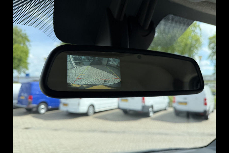 Renault Master T35 2.3 dCi 150pk L3H3 Energy Comfort / vaste prijs rijklaar € 21.950 ex btw / lease vanaf € 358 / ideaal voor camper ombouw / trekhaak / camera's rondom !