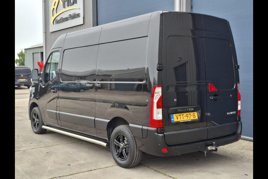 Renault Master T35 2.3 dCi 180 L2H2 Energy Work Edition AIRCO / CRUISE CONTROLE / NAVI / DEALER ONDERHOUDEN / TREKHAAK