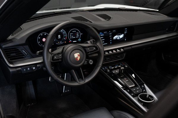 Porsche 911 Cabrio 3.0 Carrera S *FACELIFT / Sport-Design / Lift-Systeem / BOSE / Stoelventilatie / Vierwiel-Besturing / InnoDrive / Matrix-LED*