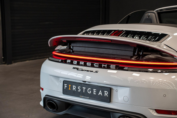 Porsche 911 Cabrio 3.0 Carrera S *FACELIFT / Sport-Design / Lift-Systeem / BOSE / Stoelventilatie / Vierwiel-Besturing / InnoDrive / Matrix-LED*