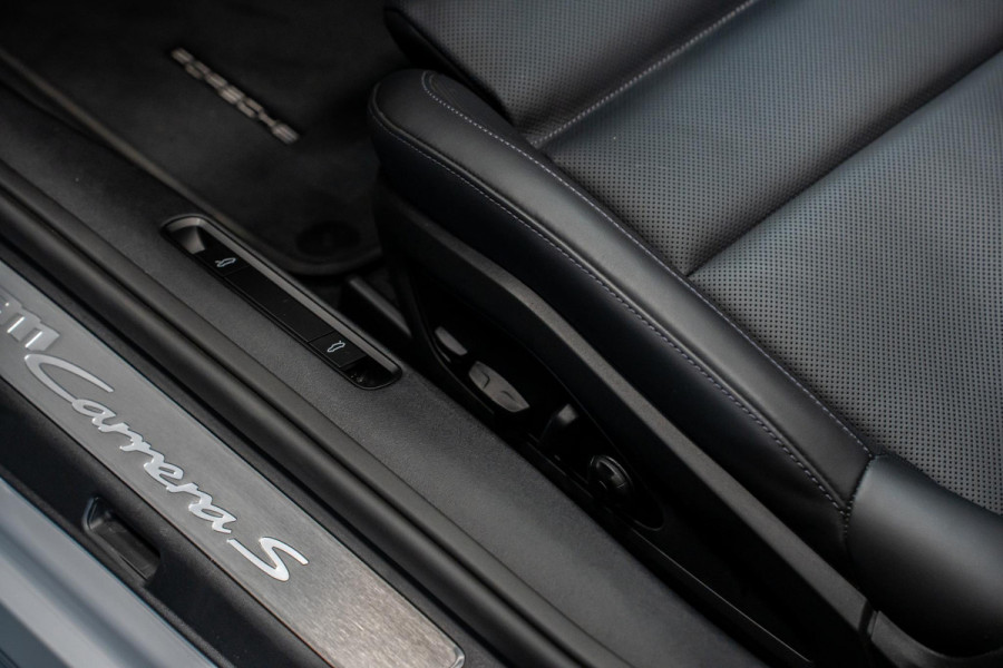 Porsche 911 Cabrio 3.0 Carrera S *FACELIFT / Sport-Design / Lift-Systeem / BOSE / Stoelventilatie / Vierwiel-Besturing / InnoDrive / Matrix-LED*