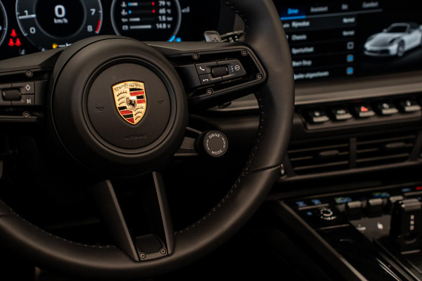 Porsche 911 Cabrio 3.0 Carrera S *FACELIFT / Sport-Design / Lift-Systeem / BOSE / Stoelventilatie / Vierwiel-Besturing / InnoDrive / Matrix-LED*