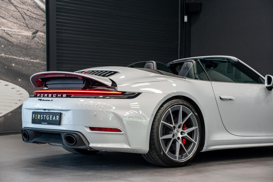 Porsche 911 Cabrio 3.0 Carrera S *FACELIFT / Sport-Design / Lift-Systeem / BOSE / Stoelventilatie / Vierwiel-Besturing / InnoDrive / Matrix-LED*
