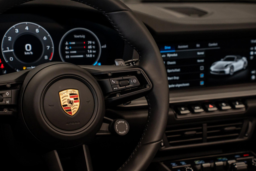 Porsche 911 Cabrio 3.0 Carrera S *FACELIFT / Sport-Design / Lift-Systeem / BOSE / Stoelventilatie / Vierwiel-Besturing / InnoDrive / Matrix-LED*