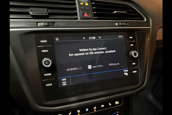 Volkswagen Tiguan Allspace 1.5 TSI ACT| Panoramadak | Camera | CarPlay | Adaptive Cruise | Dealer onderhouden