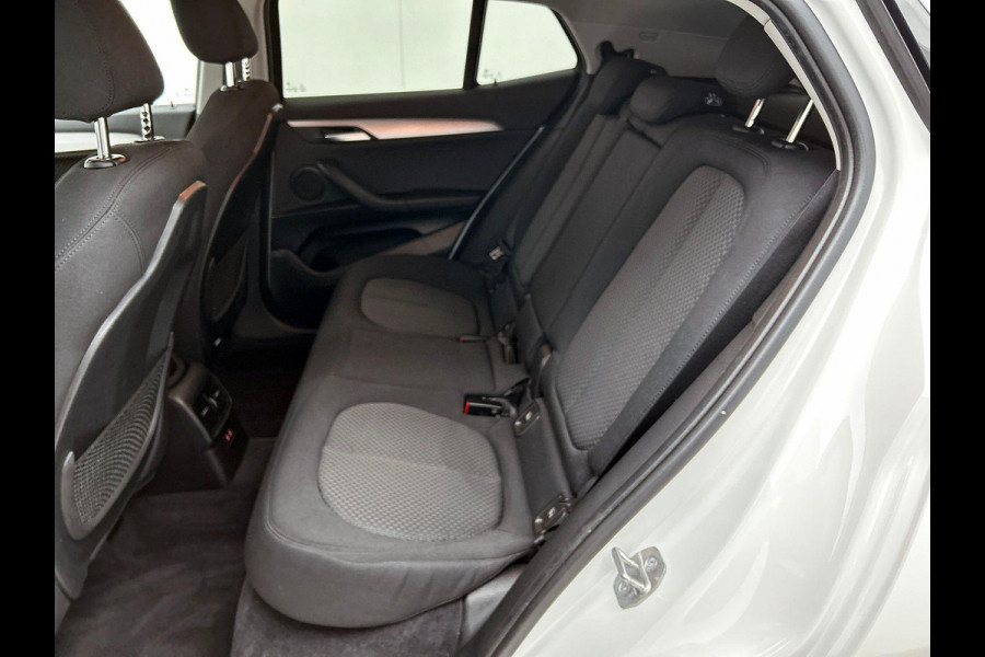 BMW X2 xDrive25e Exe. Plug-In Hybrid CAMERA | EL. BED. ACHTERKLEP | PRIVACY-GLASS