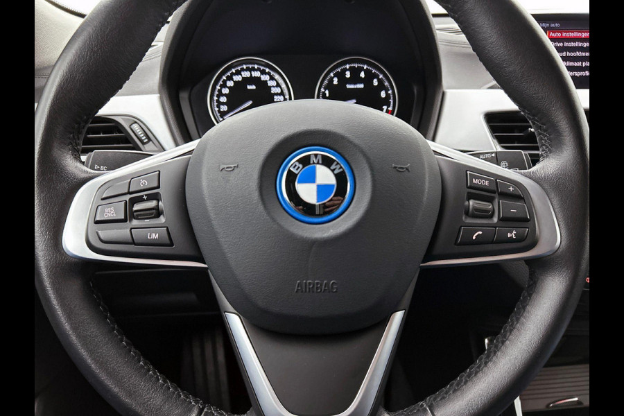 BMW X2 xDrive25e Exe. Plug-In Hybrid CAMERA | EL. BED. ACHTERKLEP | PRIVACY-GLASS