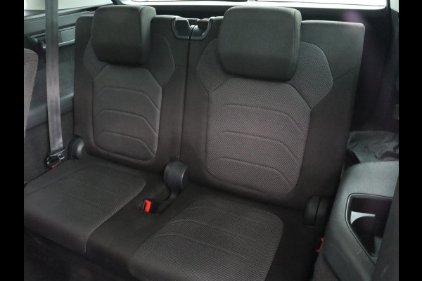 Škoda Kodiaq 1.5 TSI Style 7-Persoons | Stoelverwarming | Trekhaak | Adaptive cruise | Virtual Cockpit | Carplay | Camera | Navigatie | Keyless | Full LED | Climate control | Parkeerhulp