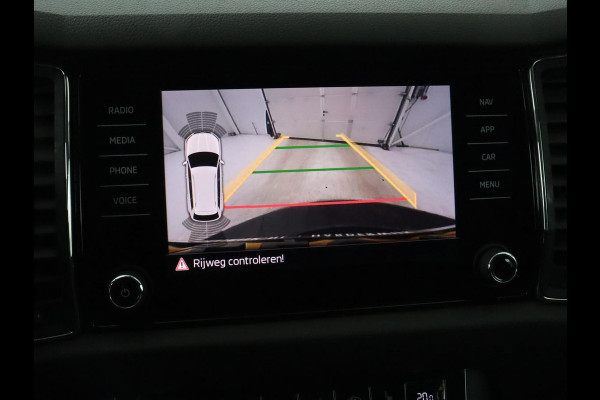 Škoda Kodiaq 1.5 TSI Style 7-Persoons | Stoelverwarming | Trekhaak | Adaptive cruise | Virtual Cockpit | Carplay | Camera | Navigatie | Keyless | Full LED | Climate control | Parkeerhulp