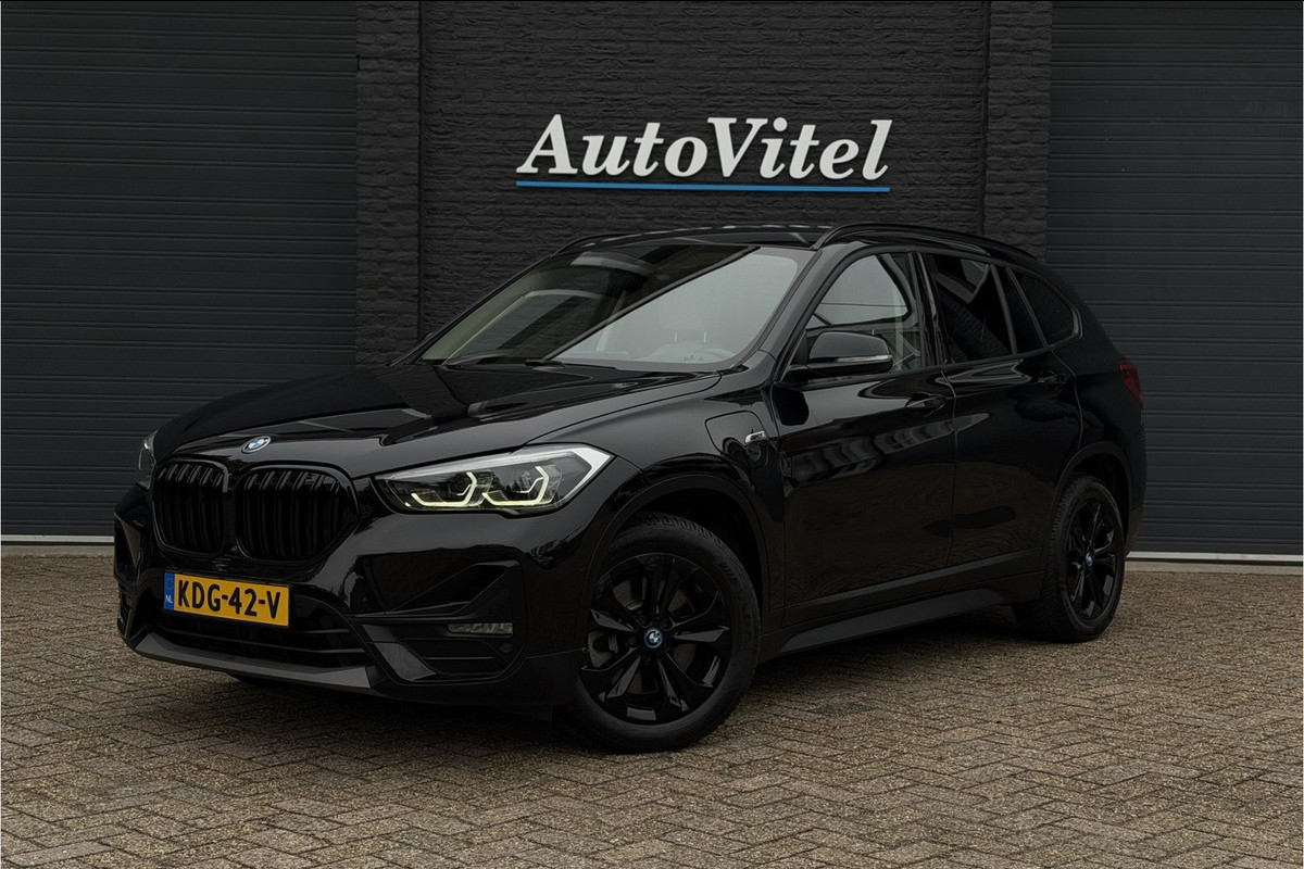 BMW X1 xDrive25e | Leder | Head-Up | PDC V+A | LED | Elektrische Klep | 20x op voorraad !