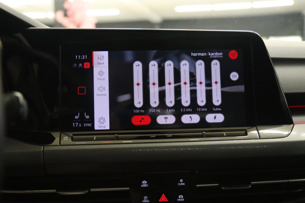 Volkswagen Golf 2.0 TSI GTI CLUBSPORT BLACKSTYLE/PANO/HEDUP/HK/CARPLAY/BLIDSOIT/VOL