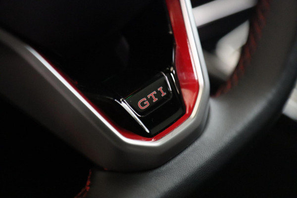 Volkswagen Golf 2.0 TSI GTI CLUBSPORT BLACKSTYLE/PANO/HEDUP/HK/CARPLAY/BLIDSOIT/VOL
