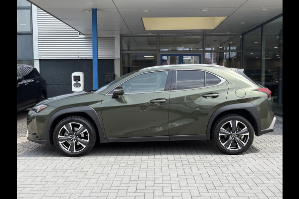 Lexus UX 250h Preference Line | 184pk | Stoel- & Stuurverwarming | Adaptive Cruise | Achteruitrijcamera | 18 Inch |