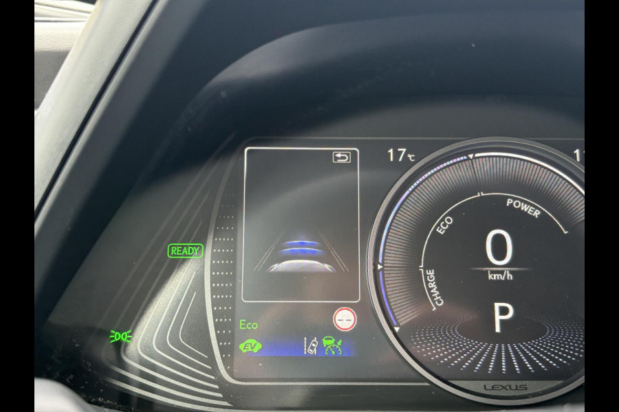 Lexus UX 250h Preference Line | 184pk | Stoel- & Stuurverwarming | Adaptive Cruise | Achteruitrijcamera | 18 Inch |