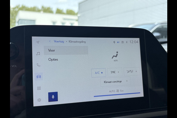 Lexus UX 250h Preference Line | 184pk | Stoel- & Stuurverwarming | Adaptive Cruise | Achteruitrijcamera | 18 Inch |