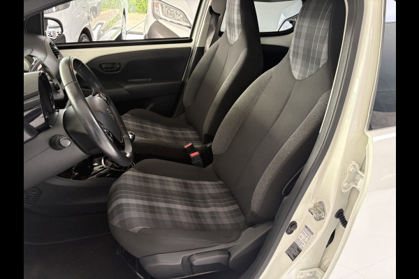 Peugeot 108 1.0 e-VTi Access Airco - Cruise control - Radio - Led verlichting - USB-aansluiting - Start/stop systeem - Achterbank neerklapbaar