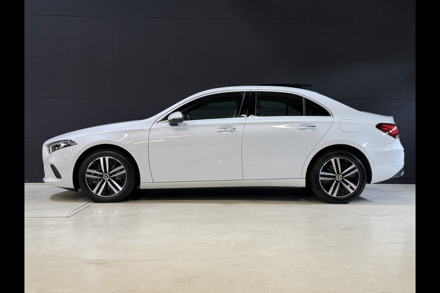 Mercedes-Benz A-Klasse 250 e Business Solution Luxury Limited | Panoramadak | Keyless | Apple Carplay