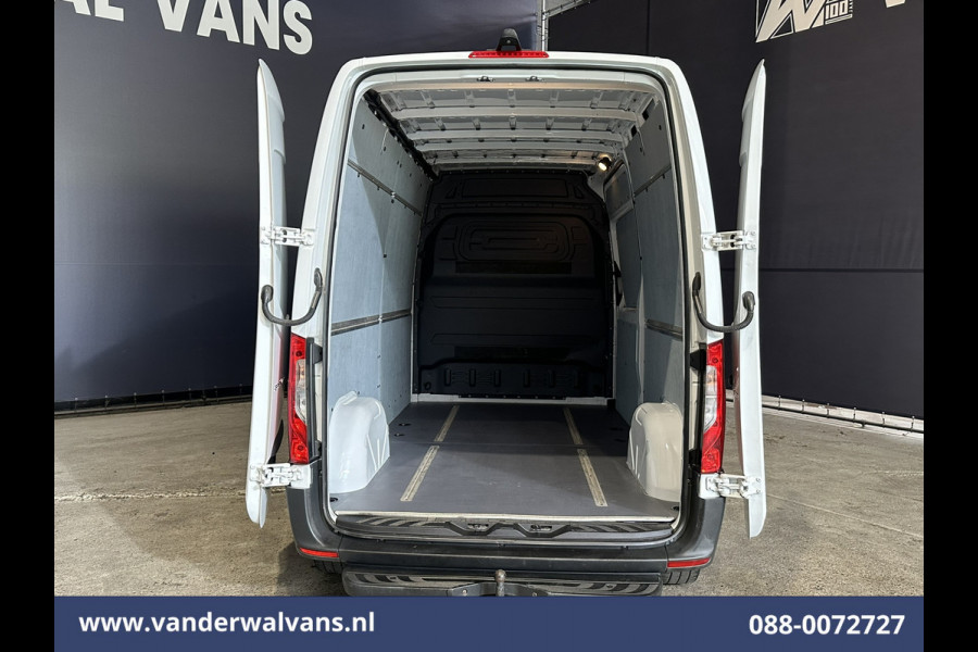 Mercedes-Benz Sprinter 314 CDI 143pk L2H2 Euro6 Airco | Camera | Trekhaak | Apple Carplay Cruisecontrol, Android Auto, Stoelverwarming, 270 Graden Achterdeuren, Bijrijdersbank
