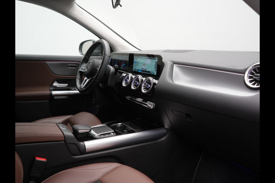 Mercedes-Benz GLA 250 e Business Line PHEV 218pk Dealer O.H. | Trekhaak Af Fabriek | Camera | Sportstoelen Verwarmd | Sfeerverlichting | Apple Carplay | Navigatie | DAB | Virtual | 18"L.M | Plug In Hybrid |