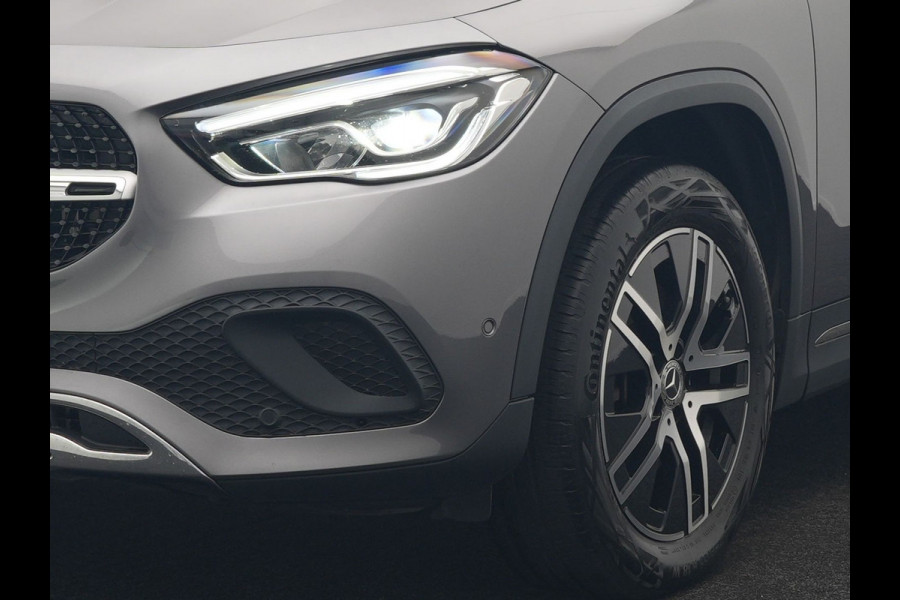 Mercedes-Benz GLA 250 e Business Line PHEV 218pk Dealer O.H. | Trekhaak Af Fabriek | Camera | Sportstoelen Verwarmd | Sfeerverlichting | Apple Carplay | Navigatie | DAB | Virtual | 18"L.M | Plug In Hybrid |