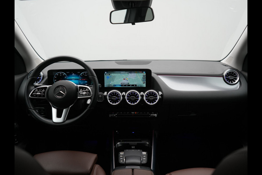 Mercedes-Benz GLA 250 e Business Line PHEV 218pk Dealer O.H. | Trekhaak Af Fabriek | Camera | Sportstoelen Verwarmd | Sfeerverlichting | Apple Carplay | Navigatie | DAB | Virtual | 18"L.M | Plug In Hybrid |