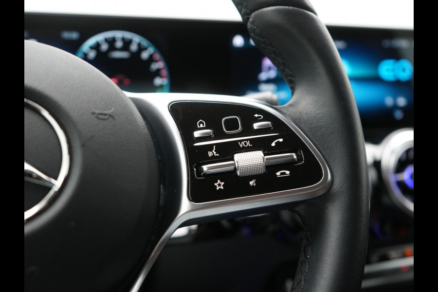Mercedes-Benz GLA 250 e Business Line PHEV 218pk Dealer O.H. | Trekhaak Af Fabriek | Camera | Sportstoelen Verwarmd | Sfeerverlichting | Apple Carplay | Navigatie | DAB | Virtual | 18"L.M | Plug In Hybrid |
