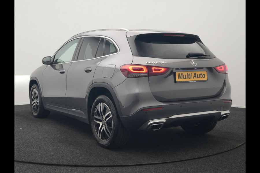 Mercedes-Benz GLA 250 e Business Line PHEV 218pk Dealer O.H. | Trekhaak Af Fabriek | Camera | Sportstoelen Verwarmd | Sfeerverlichting | Apple Carplay | Navigatie | DAB | Virtual | 18"L.M | Plug In Hybrid |