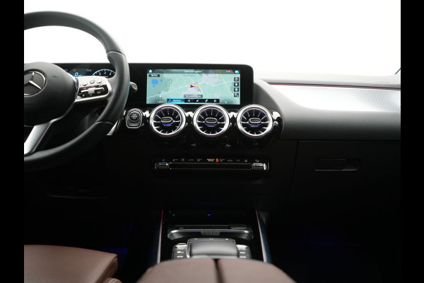 Mercedes-Benz GLA 250 e Business Line PHEV 218pk Dealer O.H. | Trekhaak Af Fabriek | Camera | Sportstoelen Verwarmd | Sfeerverlichting | Apple Carplay | Navigatie | DAB | Virtual | 18"L.M | Plug In Hybrid |