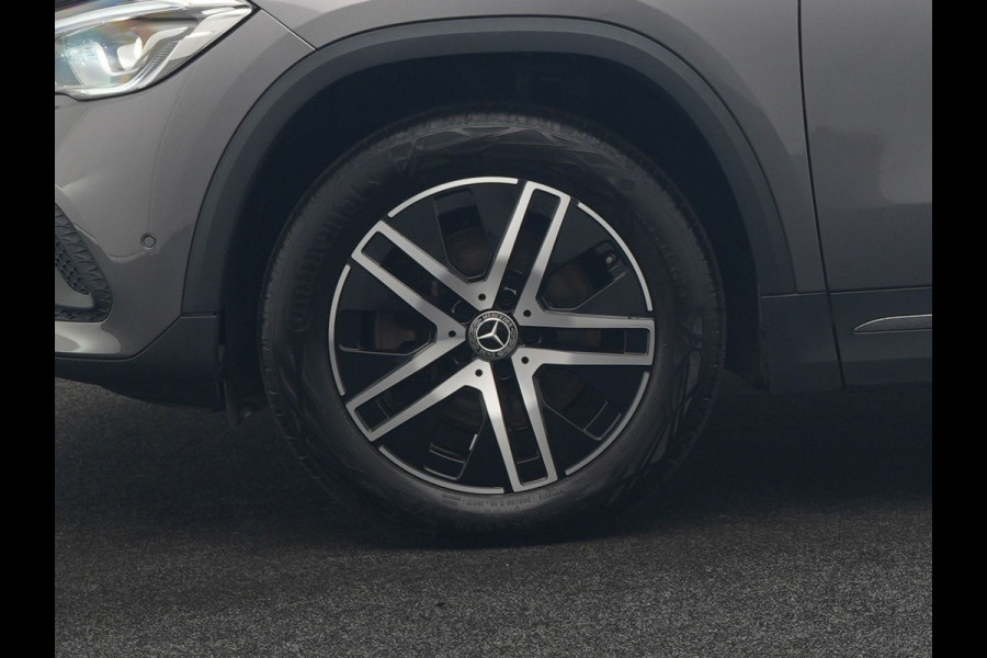 Mercedes-Benz GLA 250 e Business Line PHEV 218pk Dealer O.H. | Trekhaak Af Fabriek | Camera | Sportstoelen Verwarmd | Sfeerverlichting | Apple Carplay | Navigatie | DAB | Virtual | 18"L.M | Plug In Hybrid |