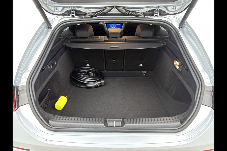 Mercedes-Benz CLA-Klasse Shooting Brake 250+ Business Solution 85 kWh | Nightpakket | Winterpakket | Massagefunctie | Smartphone integratie | Vast panoramadak | Sierdelen in geanodiseerd antraciet | URBAN GUARD |