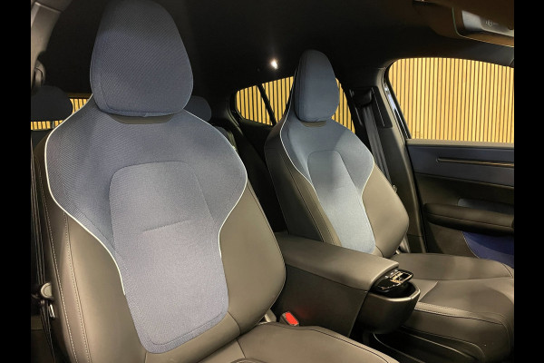 Volvo EX30 Single Motor Extended Range Plus 69 kWh|94% SOH|476 WLTP|GROTE ACCU|CAMERA|CLIMA+CRUISE|STOELVERWARMING|NL-AUTO|NAP|