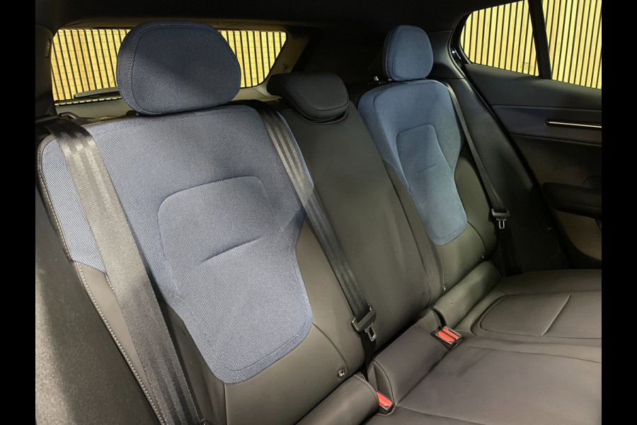 Volvo EX30 Single Motor Extended Range Plus 69 kWh|94% SOH|476 WLTP|GROTE ACCU|CAMERA|CLIMA+CRUISE|STOELVERWARMING|NL-AUTO|NAP|