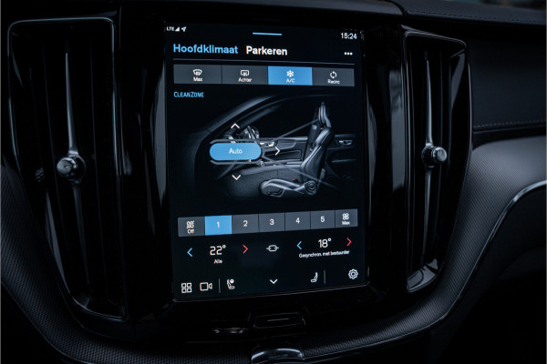 Volvo XC60 T6 Recharge Ultimate Black Edition ** Leer ** B&W ** Four-C luchtvering ** Trekhaak