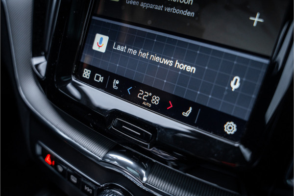 Volvo XC60 T6 Recharge Ultimate Black Edition ** Leer ** B&W ** Four-C luchtvering ** Trekhaak