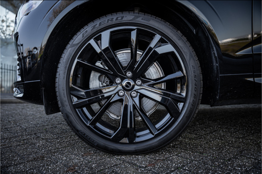 Volvo XC60 T6 Recharge Ultimate Black Edition ** Leer ** B&W ** Four-C luchtvering ** Trekhaak
