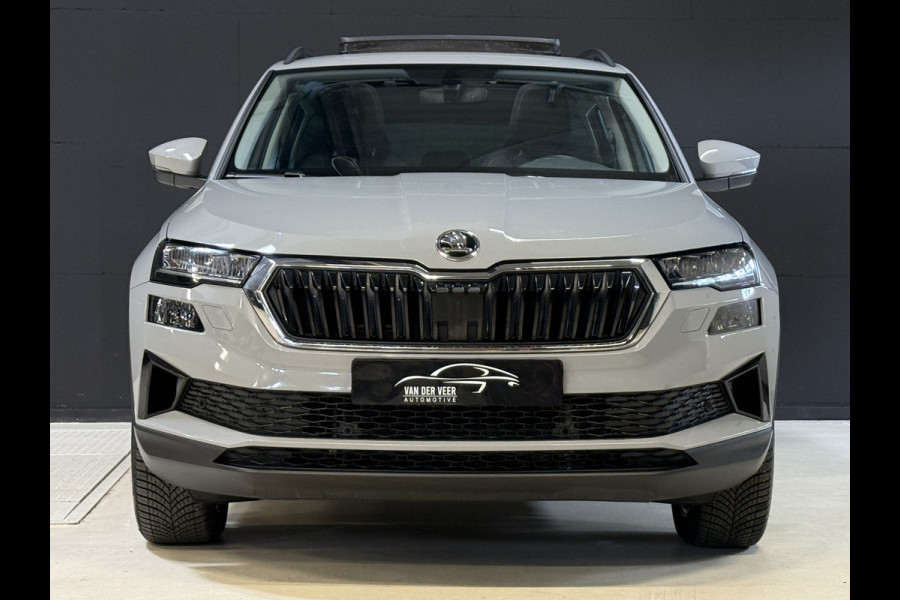 Škoda Karoq 1.5 TSI ACT Business Edition Plus | Panoramadak | Camera | Adaptive cruise | Stoelverwarming | Full LED | NL auto | Dealer onderhouden