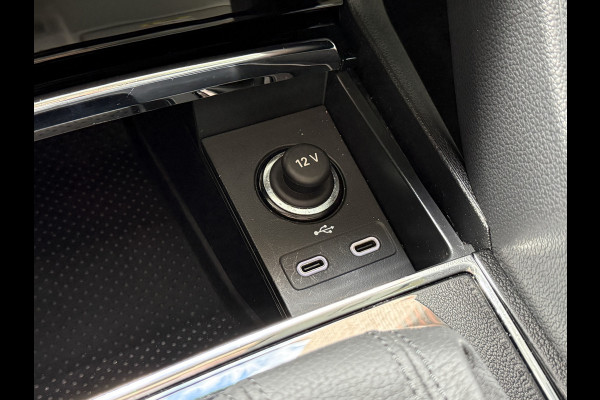 Škoda Karoq 1.5 TSI ACT Business Edition Plus | Panoramadak | Camera | Adaptive cruise | Stoelverwarming | Full LED | NL auto | Dealer onderhouden