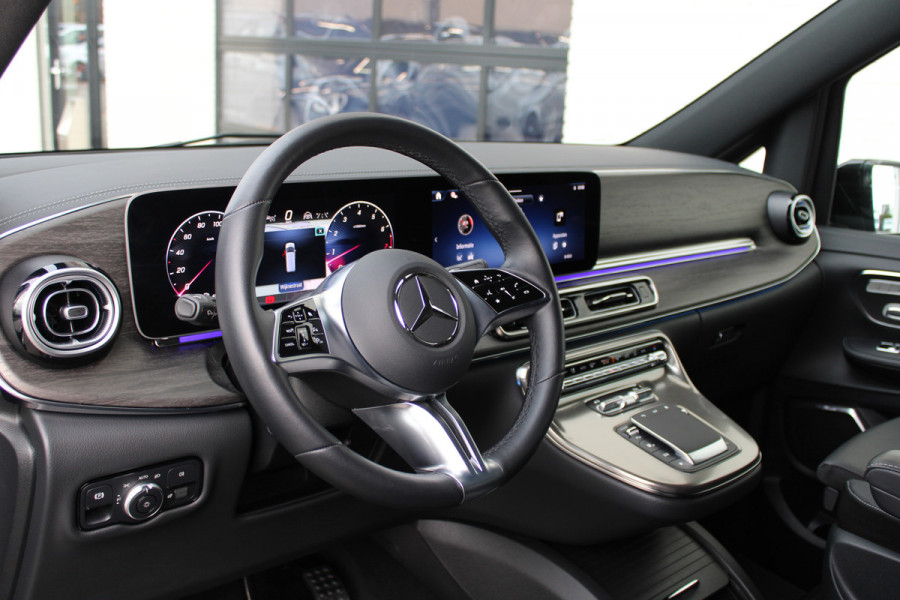 Mercedes-Benz V-Klasse 300 Benzine!! / Lang / AMG / 7-persoons / Burmester / Elec Stoel / Vol Opties / NIEUWSTAAT