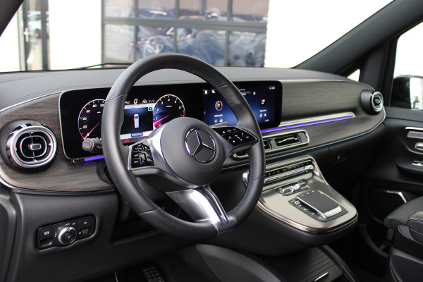 Mercedes-Benz V-Klasse 300 Benzine!! / Lang / AMG / 7-persoons / Burmester / Elec Stoel / Vol Opties / NIEUWSTAAT