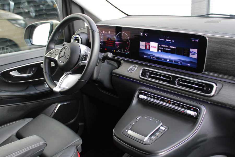 Mercedes-Benz V-Klasse 220d / Lang / DC / New Model / 2x Schuifdeur / Burmester / 360 Camera / NIEUWSTAAT