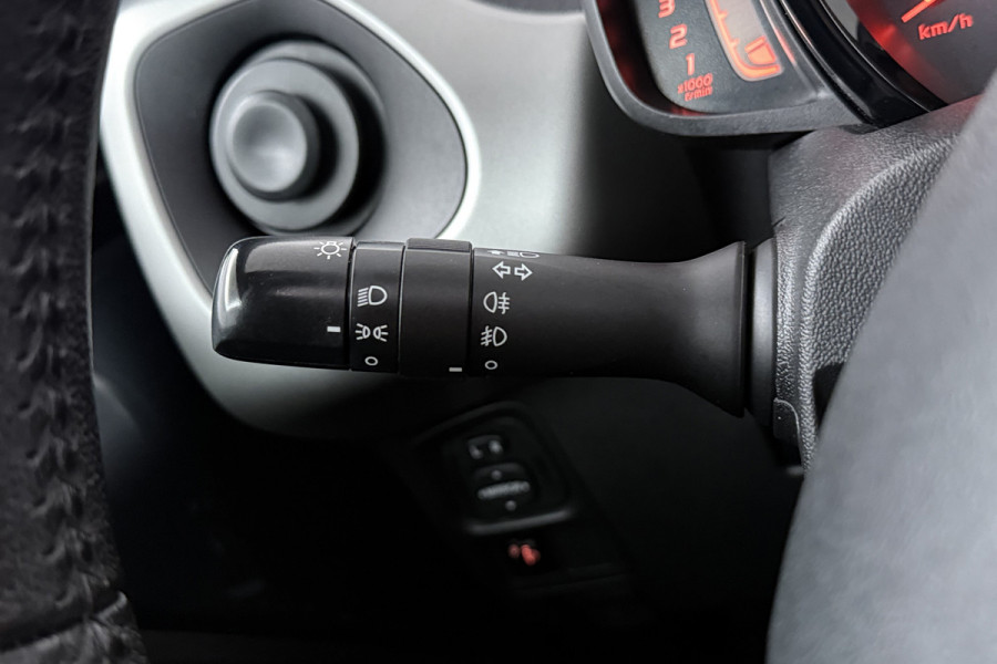 Peugeot 108 1.2 Puretech GT-Line Cabrio (CRUISE, CARPLAY NAVIGATIE, LED, LM VELGEN)