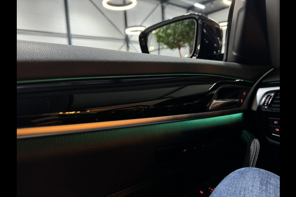 BMW 5 Serie Touring 520i Sport Line | Pano | Memory Stoelen | Stoelventilatie | Camera | Elek Achterklep | Dealer onderhouden
