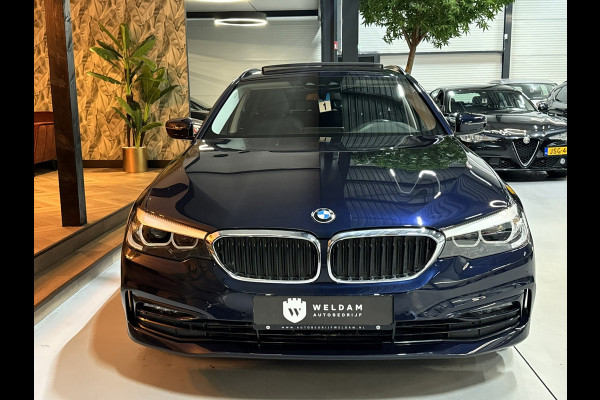 BMW 5 Serie Touring 520i Sport Line | Pano | Memory Stoelen | Stoelventilatie | Camera | Elek Achterklep | Dealer onderhouden