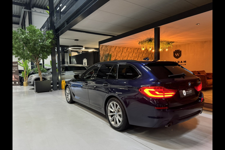 BMW 5 Serie Touring 520i Sport Line | Pano | Memory Stoelen | Stoelventilatie | Camera | Elek Achterklep | Dealer onderhouden