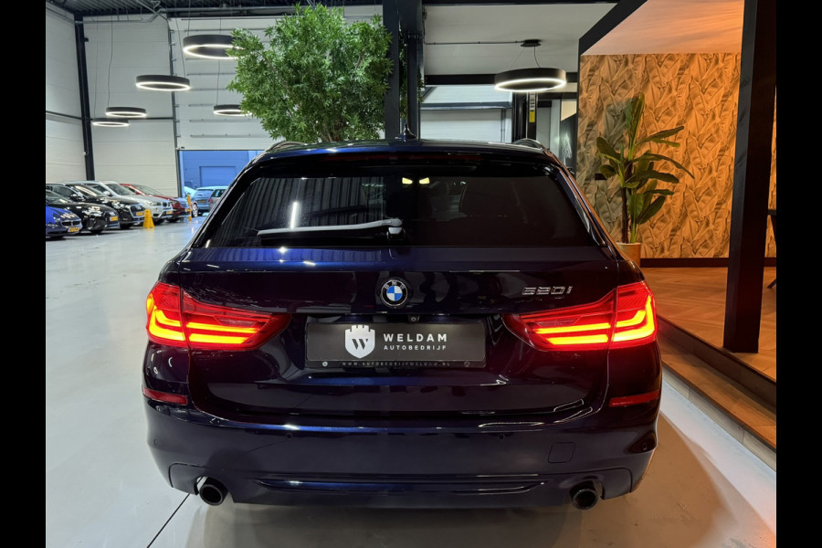 BMW 5 Serie Touring 520i Sport Line | Pano | Memory Stoelen | Stoelventilatie | Camera | Elek Achterklep | Dealer onderhouden
