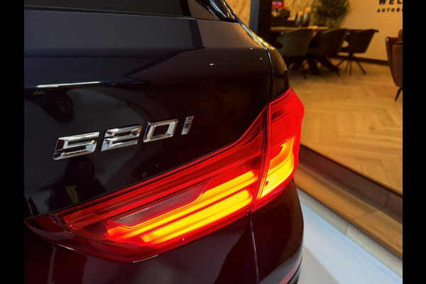 BMW 5 Serie Touring 520i Sport Line | Pano | Memory Stoelen | Stoelventilatie | Camera | Elek Achterklep | Dealer onderhouden