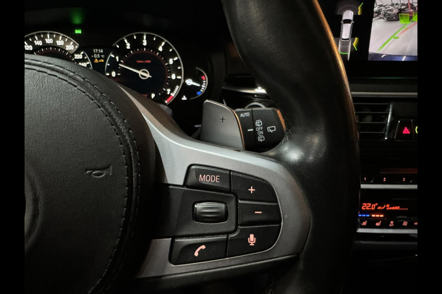 BMW 5 Serie Touring 520i Sport Line | Pano | Memory Stoelen | Stoelventilatie | Camera | Elek Achterklep | Dealer onderhouden