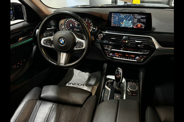 BMW 5 Serie Touring 520i Sport Line | Pano | Memory Stoelen | Stoelventilatie | Camera | Elek Achterklep | Dealer onderhouden